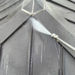 大きく色を変える屋根塗装/マスカットグリーン【川西市】