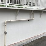 ●横浜市●擁壁塗装、上塗り中